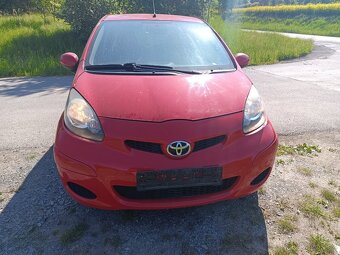 Aygo 2009 1.0i klima 178tkm 5.dveř - 5