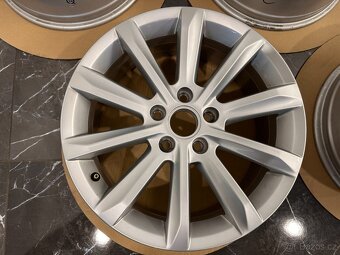 original alu VW Helsinky Passat r17 3G0601025C - 5