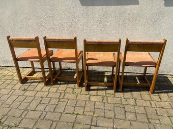4 HNĚDÉ POLSTROVANÉ ŽIDLE - 5