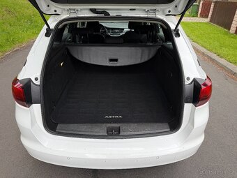 Opel Astra K kombi, rok 2018, benzín, 174.450 km, 1. majitel - 5