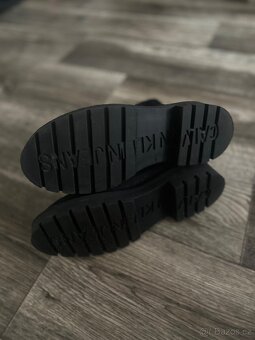 Calvin Klein Jeans černé kožené kotníkové boty – nové - 5