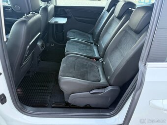 VW SHARAN 2.0 TDi DSG NAVI KAMERA WEBASTO TAŽNÉ - 5