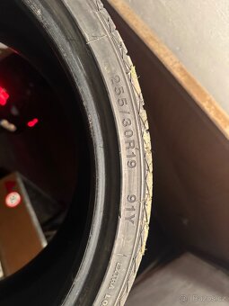 255/30R19 - 5