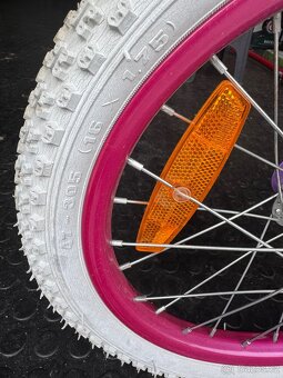 Dívčí kolo 16” a tažná tyč Trail Gator - 5