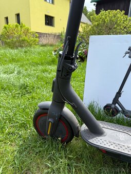 Koloběžka Xiaomi Mi Electric Scooter Pro 2 - 5