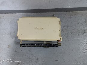 Retro váha - 5