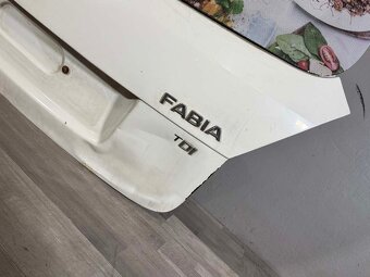 ŠKODA FABIA 2 07-14 - víko kufru COMBI - POŠKOZENÉ - 5