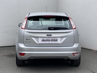Ford Focus 1.6 i , 74 kW benzín, 2010 - 5