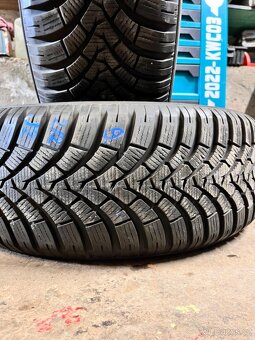2ks. 225/60 R17 103V SUV - zimní pneu - vzorek 9mm. - 5