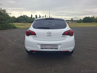 Opel Astra 1.4T 103kW AUTOMAT,xenony,senzory,1.majitel - 5