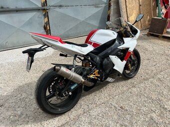 Yamaha YZF-R1 - 5