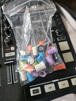 DJ kontroler Native Instruments Traktor Kontrol S5 - 5