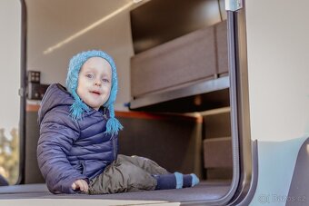 Camper se střešním stanem, svoboda na kolech - 5