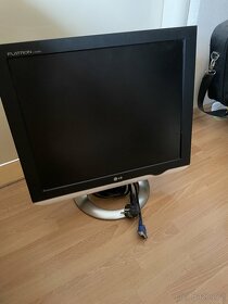 Monitor LG- dobrý stav, cca 19 palců - 5