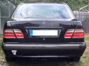 Mercedes-Benz E220 CDI 2000 W210, sedan, manuál, 367 000 km - 5