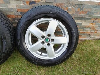 Celoroční pneu kola Škoda Octavia 1  195/65/15 et38 - 5