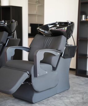 Pronájem kadeřnického křesla Leclat de Jana - 5