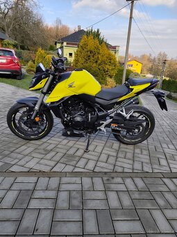 Honda CB 750 Hornet - 5