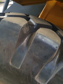 Nakladač VOLVO BM L150 - 5