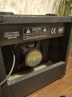 Elektrická kytara Stagg - 5