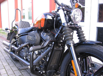 Harley Davidson FXBBS Street Bob motor M8 - 5