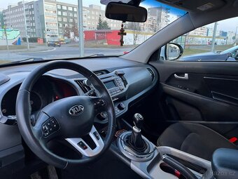 KIA SPORTAGE - 5