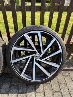 5x112 R19 originální VW Spielberg GOLF V VI VII, 235/35/19 - 5