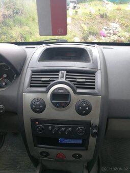 Renault megane 1.6 - 5