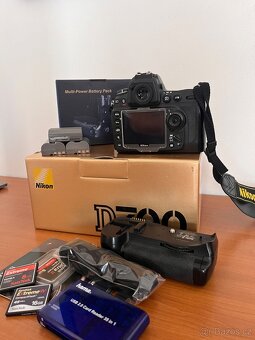 Nikon D700 - 5