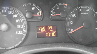 Fiat Punto 1.2i 8V NOVÁ STK - 5