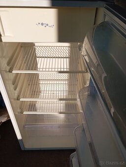 Lednice s mrazákem Zanussi - 5
