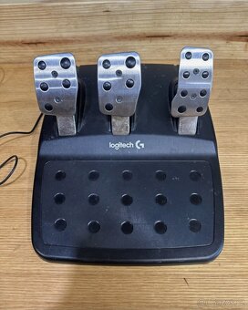 Logitech g29 volant s pedály a řadící pákou - 5