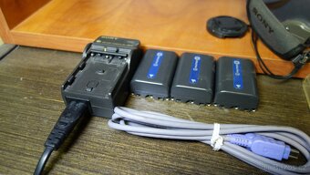Příslušenství k Sony kamerám, např. DCR-PC115E - 5