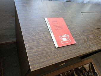 funkční elektrický šicí stroj VERITAS - 5