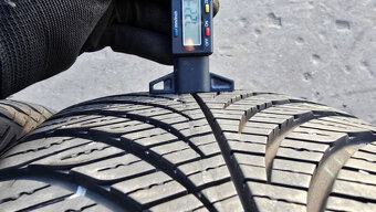 Celoroční pneu 215/55/17 Good Year - 5