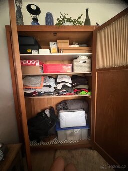 Prodám starožitné skříně - 5