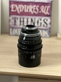 Sigma 85 T1.5 na Canon - 5