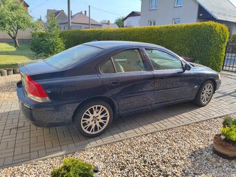 Volvo S60 D5 2.4 136 kW man 2005 na díly - 5