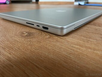 MacBook M1 PRO 16'', 16GB, 512GB - 5