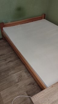 Skříň, komoda a postel. - 5