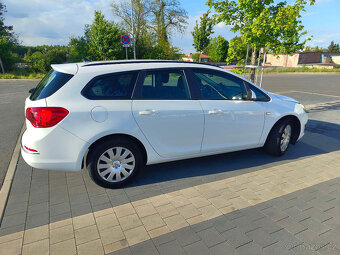 ASTRA SPORTS TOURER 1.6 Benzín - První majitel - 5