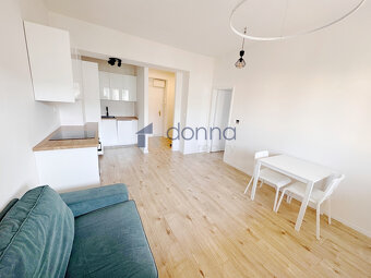 Pronájem bytu 2+kk, 56m2 + balkon 15m2, ul. Hartigova, Praha - 5