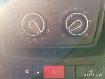 Peugeot Boxer nákladní automobil BB skříňový - 5