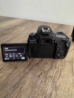 Canon EOS 77D + Canon EF-S 18-135mm f/3.5-5.6 IS USM - 5