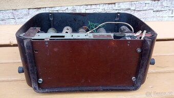 Bakelitové radioTesla 504 U ll. Elektronky jako Talisman. - 5