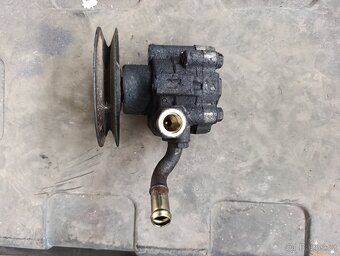 Nissan Navara D22 -motor - 5