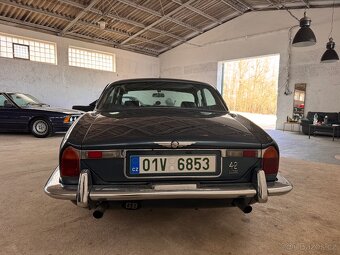 Jaguar XJ6 1. Serie 4.2 manuál - 5