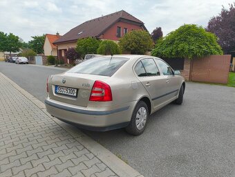 Škoda Octavia 2 1.6i 75kw benzín r.v 2005 - 5