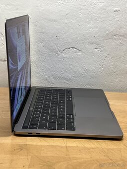 MacBook Pro 13" 2016 /8GB RAM/Intel i5/256GB SSD/ Záruka - 5