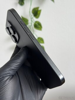 iPhone 16 Pro 128GB eSIM černý - 5